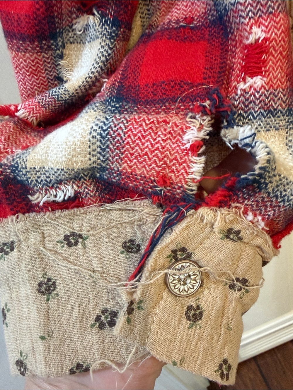 POL Long Sleeve Distressed Red Plaid Woven Button Down Shirt NEW FALL WINTER - Picture 9 of 14